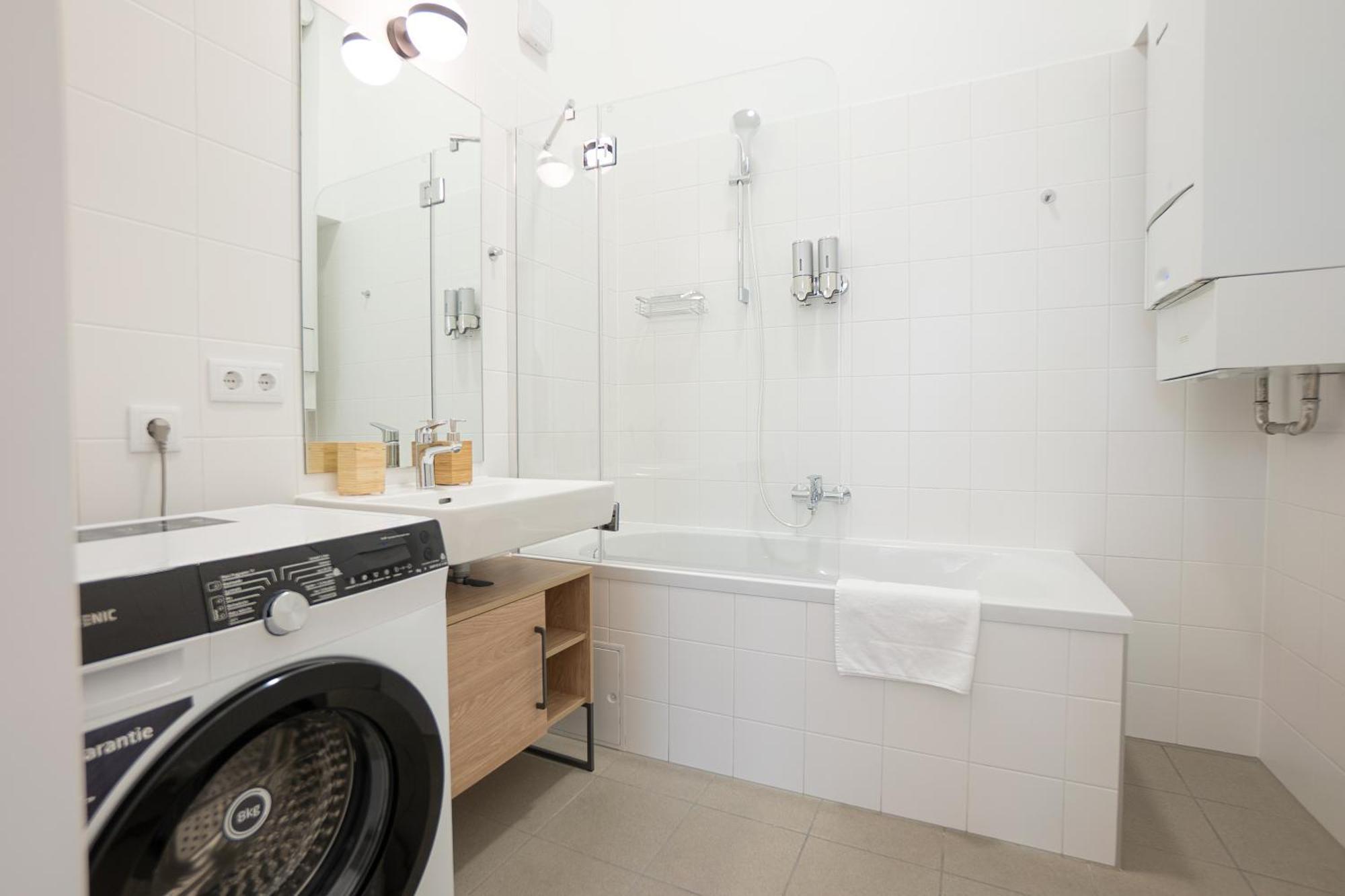 Vibrant 107 M2 Flat In The City Center Vienne Extérieur photo